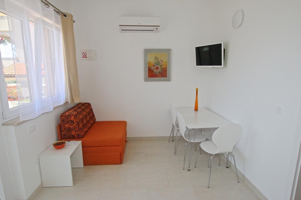 Solaria Apartments Пореч Экстерьер фото