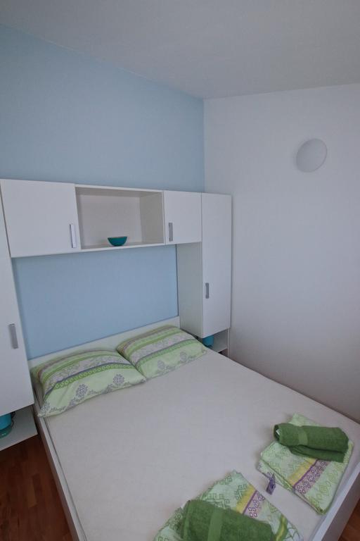 Solaria Apartments Пореч Экстерьер фото