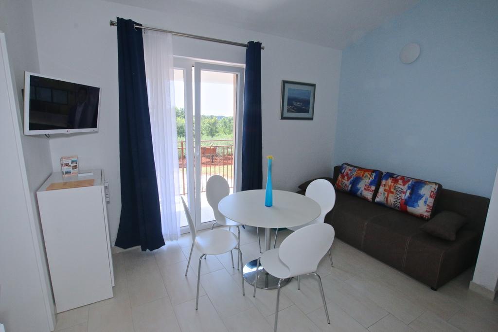 Solaria Apartments Пореч Экстерьер фото
