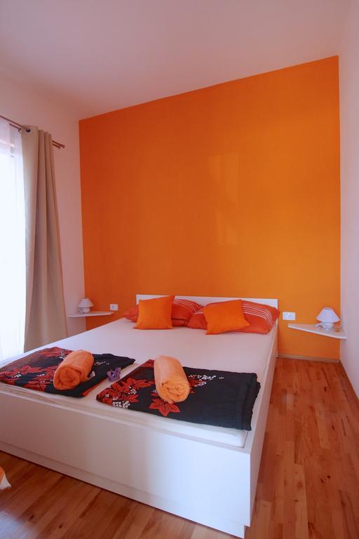 Solaria Apartments Пореч Экстерьер фото